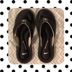 Nike sandals flip-flops